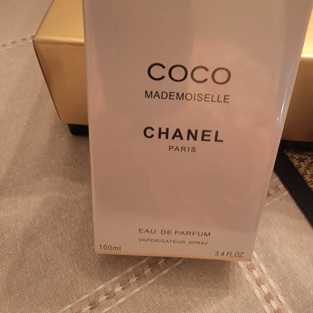 Chanel mademoiselle